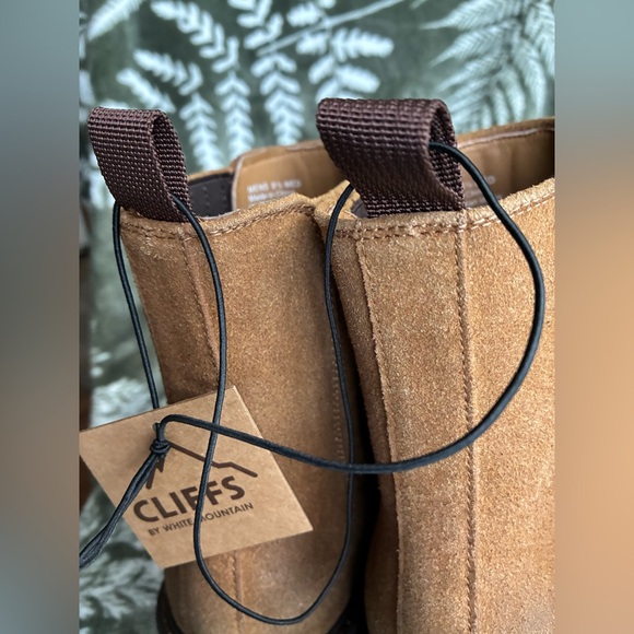 Cliffs by WHITE MOUNTAIN Brown Chelsea Boots - Picture 11 of 14